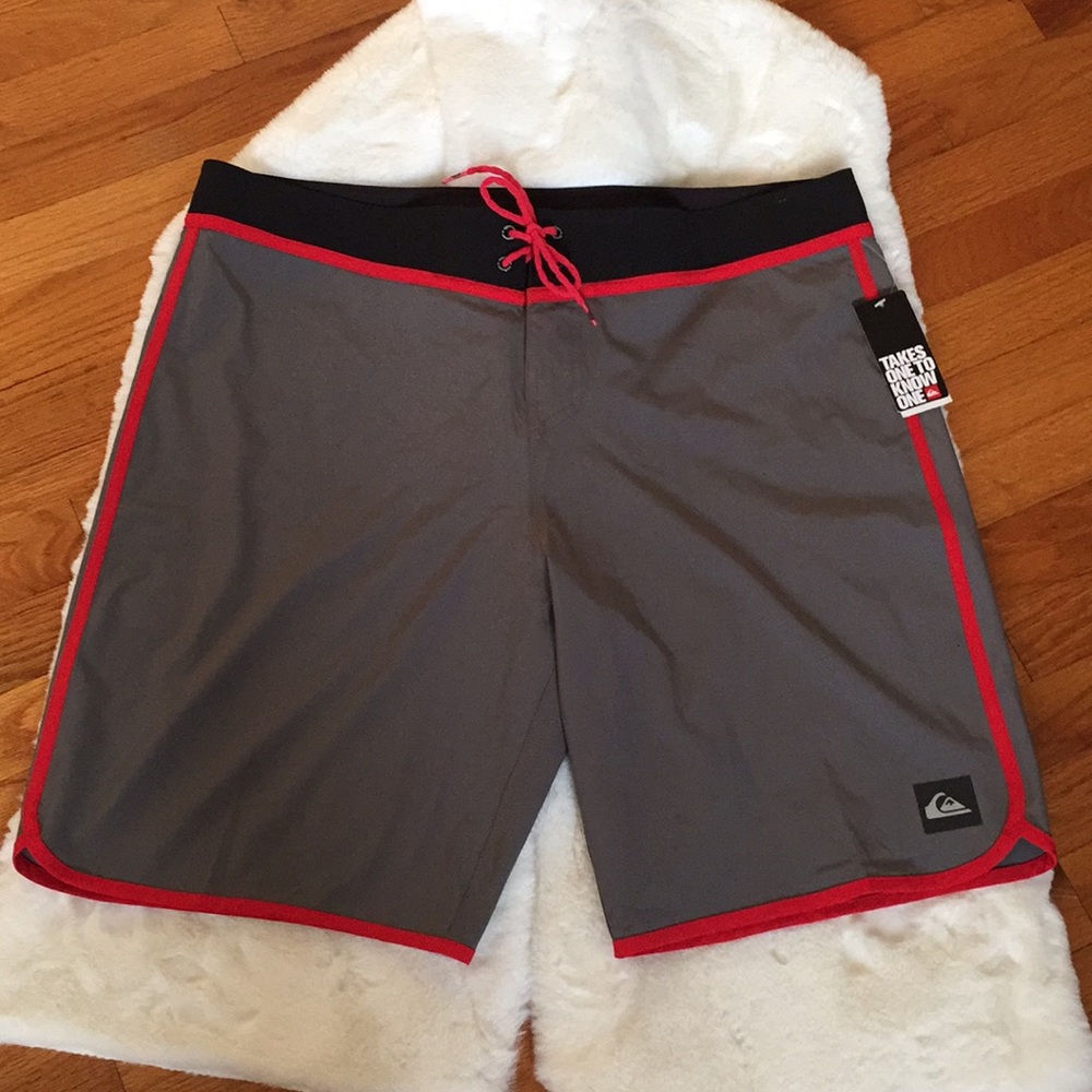NWT Quicksilver swim trunks - Picture 1 of 7